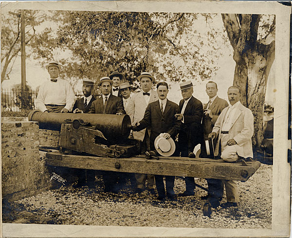 1910s Men with canon at Spanish Fort
