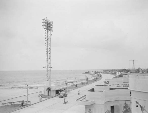 1941 - VIew of Pontchartrain Beach